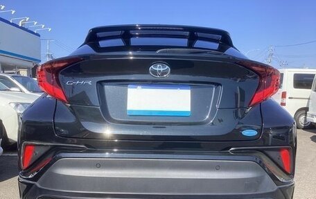 Toyota C-HR I рестайлинг, 2022 год, 1 950 000 рублей, 6 фотография
