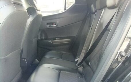 Toyota C-HR I рестайлинг, 2022 год, 1 950 000 рублей, 15 фотография