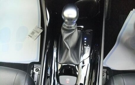 Toyota C-HR I рестайлинг, 2022 год, 1 950 000 рублей, 14 фотография