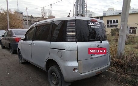 Toyota Sienta I, 2004 год, 349 000 рублей, 2 фотография