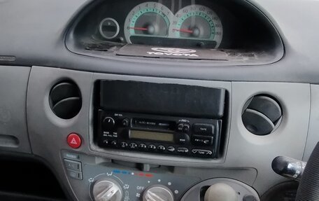 Toyota Sienta I, 2004 год, 349 000 рублей, 13 фотография