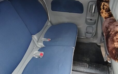 Toyota Sienta I, 2004 год, 349 000 рублей, 12 фотография