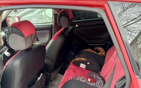 Toyota Matrix, 2004 год, 470 000 рублей, 5 фотография