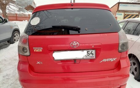 Toyota Matrix, 2004 год, 470 000 рублей, 6 фотография