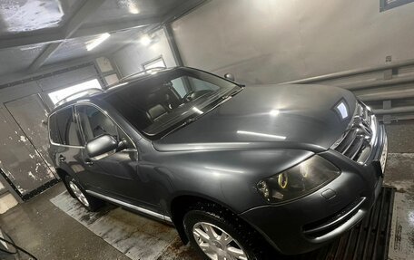 Volkswagen Touareg III, 2005 год, 400 000 рублей, 2 фотография