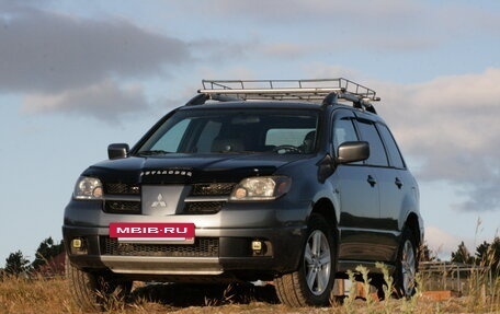 Mitsubishi Outlander III рестайлинг 3, 2003 год, 700 000 рублей, 2 фотография