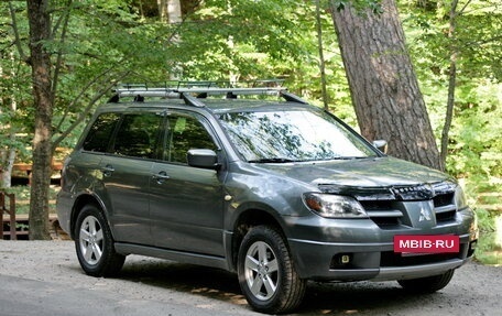 Mitsubishi Outlander III рестайлинг 3, 2003 год, 700 000 рублей, 5 фотография