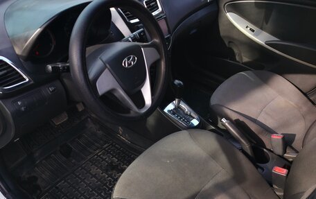 Hyundai Solaris II рестайлинг, 2012 год, 710 000 рублей, 13 фотография