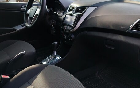 Hyundai Solaris II рестайлинг, 2012 год, 710 000 рублей, 14 фотография