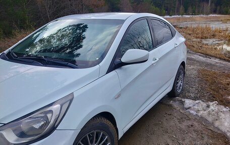 Hyundai Solaris II рестайлинг, 2012 год, 710 000 рублей, 5 фотография