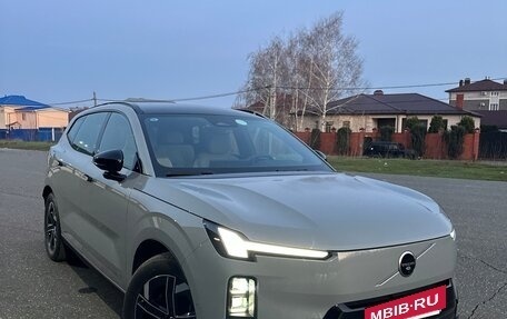 Volvo XC70, 2025 год, 9 800 000 рублей, 4 фотография