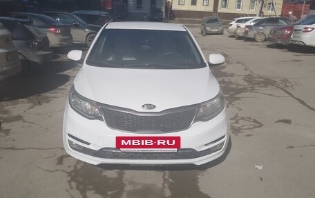 KIA Rio III рестайлинг, 2015 год, 530 000 рублей, 2 фотография