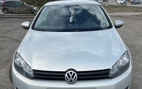 Volkswagen Golf VI, 2012 год, 900 000 рублей, 1 фотография