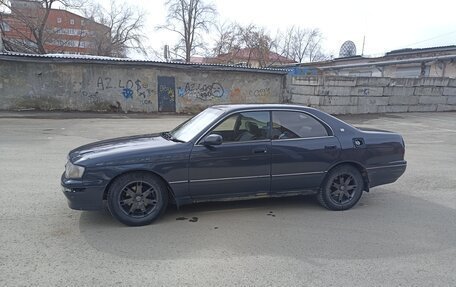 Toyota Crown, 1995 год, 425 000 рублей, 2 фотография
