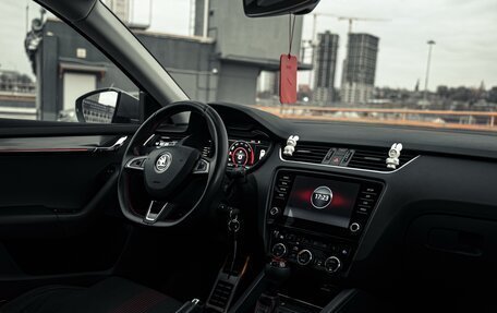 Skoda Octavia, 2018 год, 2 700 000 рублей, 13 фотография