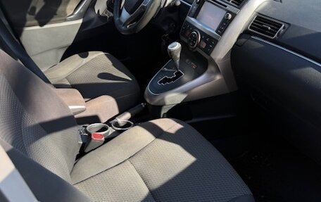 Toyota Verso I, 2014 год, 1 500 000 рублей, 5 фотография