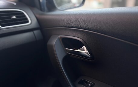 Volkswagen Polo VI (EU Market), 2015 год, 940 000 рублей, 10 фотография