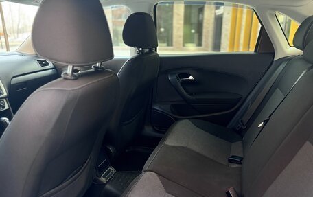 Volkswagen Polo VI (EU Market), 2015 год, 940 000 рублей, 14 фотография