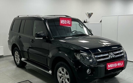 Mitsubishi Pajero IV, 2011 год, 1 690 000 рублей, 2 фотография