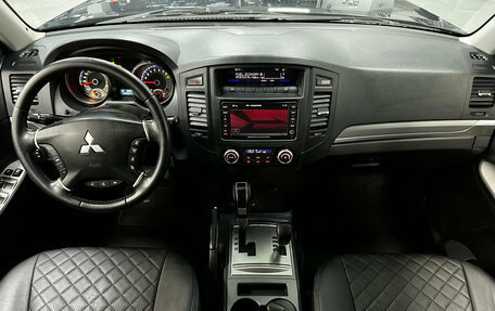 Mitsubishi Pajero IV, 2011 год, 1 690 000 рублей, 14 фотография