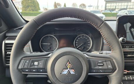 Mitsubishi L200, 2025 год, 5 950 000 рублей, 24 фотография