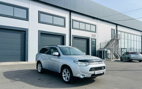 Mitsubishi Outlander III рестайлинг 3, 2013 год, 1 299 999 рублей, 8 фотография