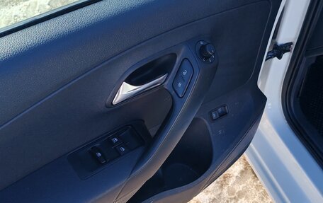 Volkswagen Polo VI (EU Market), 2013 год, 740 000 рублей, 10 фотография