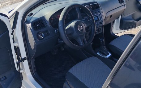 Volkswagen Polo VI (EU Market), 2013 год, 740 000 рублей, 9 фотография