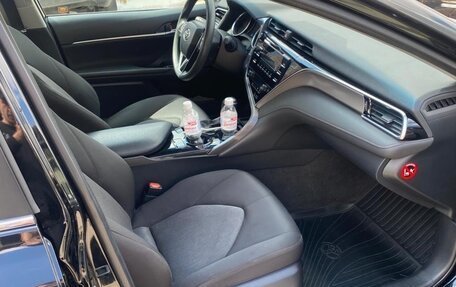 Toyota Camry, 2017 год, 2 800 000 рублей, 3 фотография