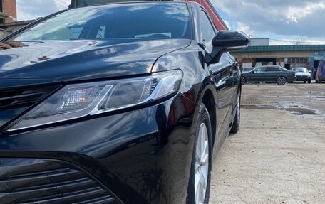 Toyota Camry, 2017 год, 2 800 000 рублей, 4 фотография