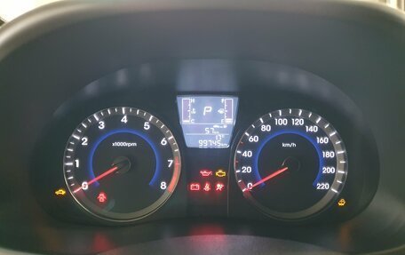 Hyundai Solaris II рестайлинг, 2016 год, 1 049 000 рублей, 12 фотография