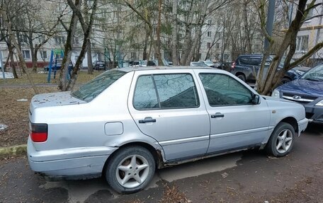 Volkswagen Vento, 1997 год, 100 000 рублей, 1 фотография