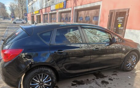 Opel Astra J, 2013 год, 850 000 рублей, 4 фотография