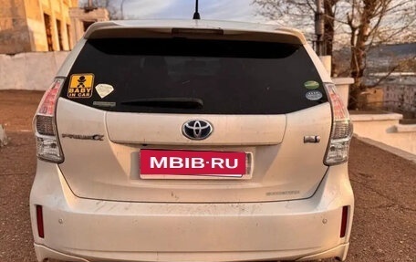 Toyota Prius Alpha I (ZVW40/41), 2013 год, 1 225 000 рублей, 7 фотография