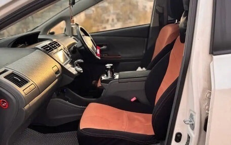 Toyota Prius Alpha I (ZVW40/41), 2013 год, 1 225 000 рублей, 12 фотография