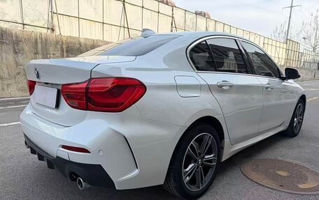 BMW 1 серия, 2022 год, 1 590 000 рублей, 4 фотография
