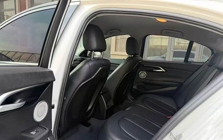 BMW 1 серия, 2022 год, 1 590 000 рублей, 8 фотография