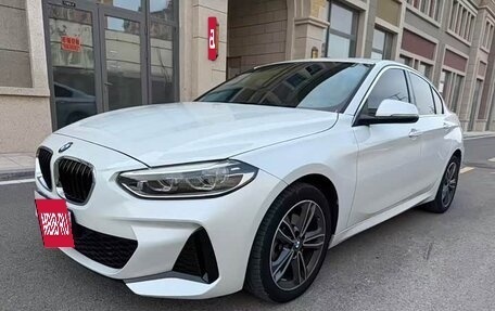 BMW 1 серия, 2022 год, 1 590 000 рублей, 2 фотография
