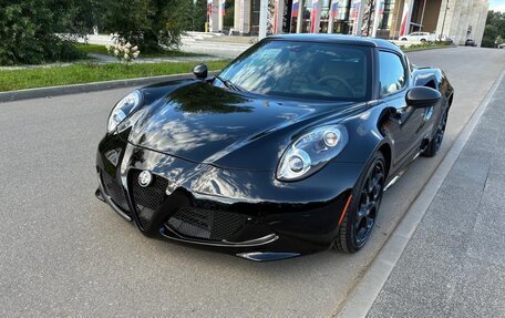 Alfa Romeo 4C, 2017 год, 9 999 000 рублей, 1 фотография