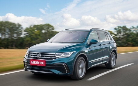 Volkswagen Tiguan II, 2021 год, 2 400 000 рублей, 1 фотография