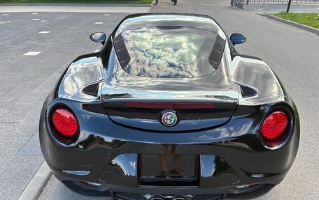 Alfa Romeo 4C, 2017 год, 9 999 000 рублей, 10 фотография