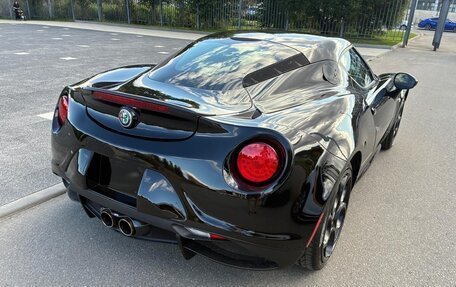 Alfa Romeo 4C, 2017 год, 9 999 000 рублей, 8 фотография