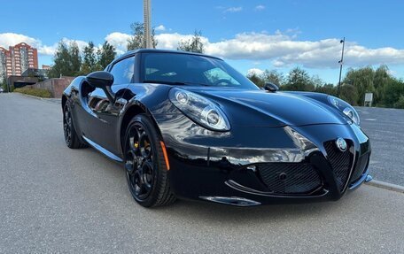 Alfa Romeo 4C, 2017 год, 9 999 000 рублей, 5 фотография