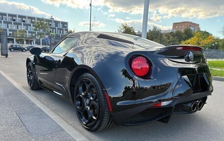 Alfa Romeo 4C, 2017 год, 9 999 000 рублей, 13 фотография