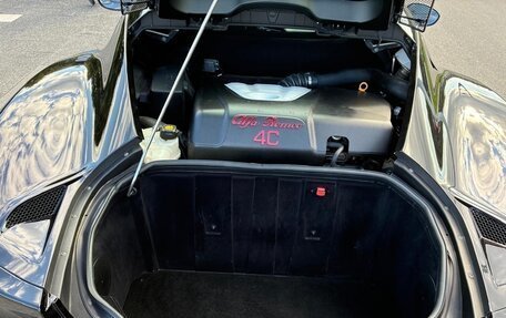 Alfa Romeo 4C, 2017 год, 9 999 000 рублей, 17 фотография
