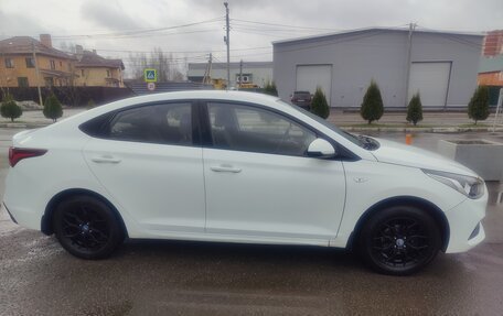 Hyundai Solaris II рестайлинг, 2018 год, 1 300 000 рублей, 8 фотография