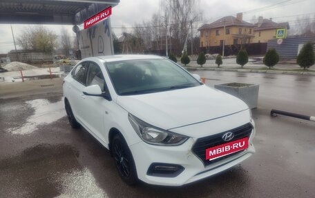 Hyundai Solaris II рестайлинг, 2018 год, 1 300 000 рублей, 2 фотография