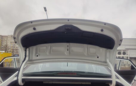 Hyundai Solaris II рестайлинг, 2018 год, 1 300 000 рублей, 15 фотография