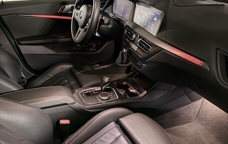 BMW 1 серия, 2022 год, 5 500 000 рублей, 13 фотография