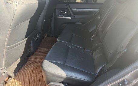 Mitsubishi Pajero IV, 2015 год, 2 800 000 рублей, 12 фотография